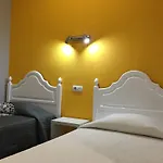 Sao Filipe 3* פארו
