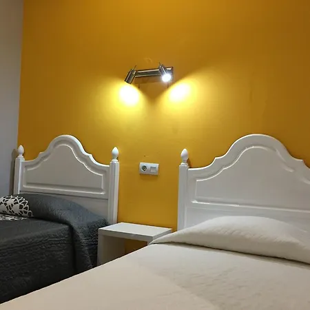 Sao Filipe 3* Φάρο