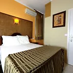 Sao Filipe Πανσιόν 3*